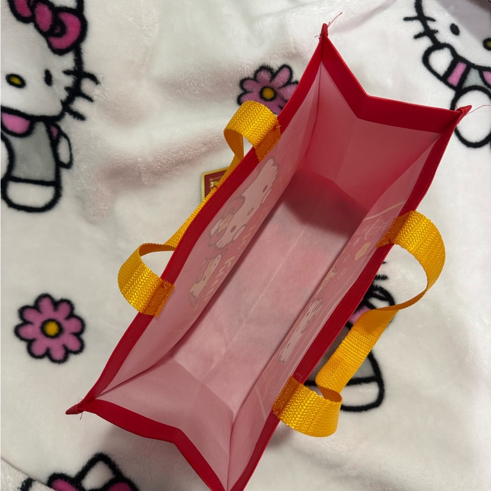 Hello Kitty Cafe Lunar New Year tote bag BNWT - Picture 5 of 5